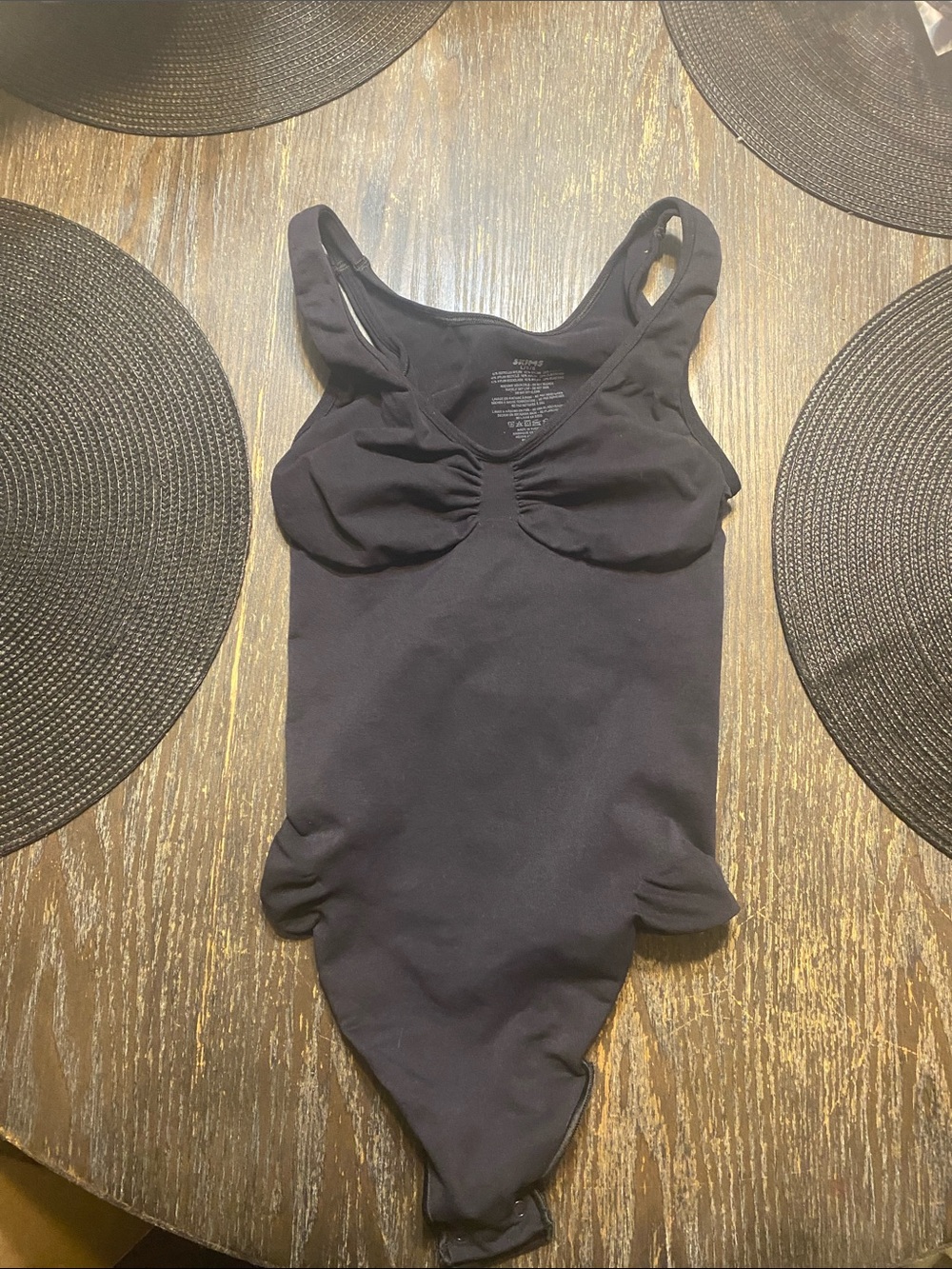 SKIMS Black onyx tank top thong large Bodysuit( defect hole in stretch